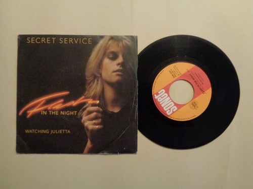 Secret service flash the - in,